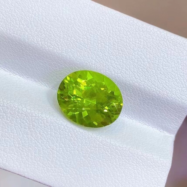 ⭐天然  ペリドット ルース 5.65ct