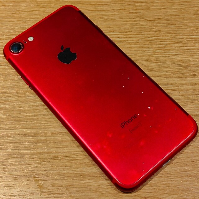 Apple(アップル)のiPhone7 128GB SIMフリー レッド ドコモ スマホ/家電/カメラのスマートフォン/携帯電話(スマートフォン本体)の商品写真