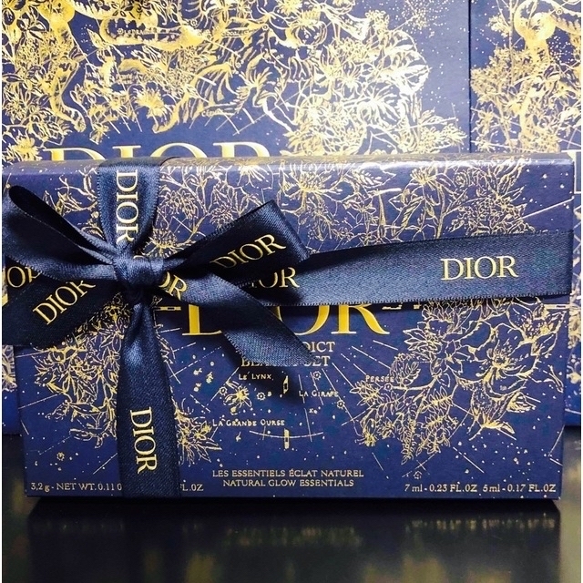 Dior(ディオール)の新品未開封　ディオール ホリデー オファー2022クリスマスコフレ 数量限定品 コスメ/美容のキット/セット(コフレ/メイクアップセット)の商品写真