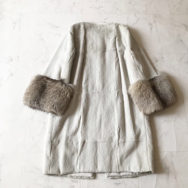 パネル アドーア 美品 ラビット シルバーフォックス 毛皮ファーコート