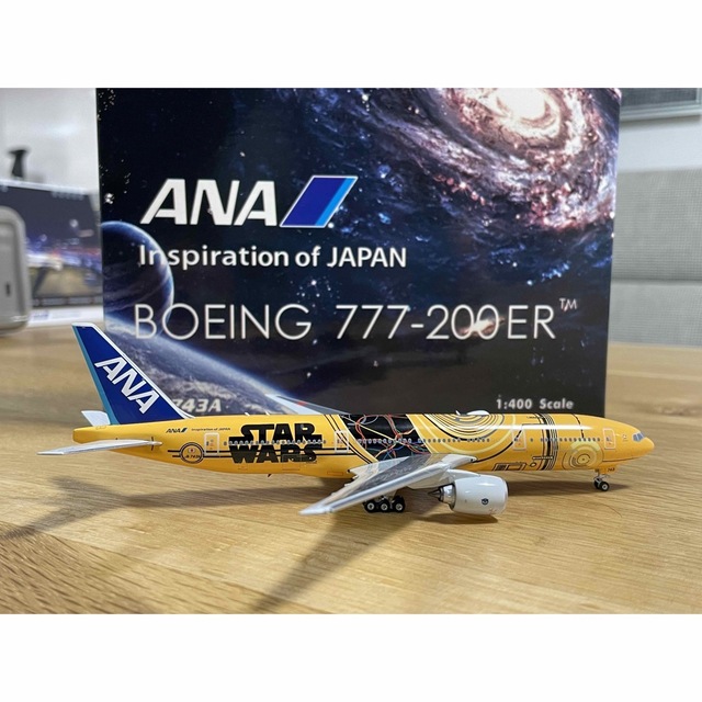 ANA B777-200ER スターウォーズC3-PO 特別塗装 1/400 ANA B777-200ER スターウォーズC3-PO 特別塗装 1/400