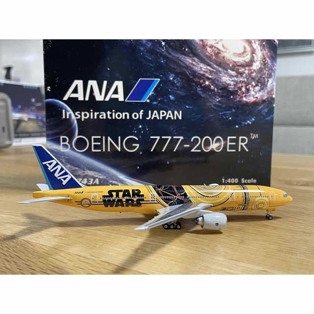 ANA B777-200ER スターウォーズC3-PO 特別塗装 1/400-eastgate.mk