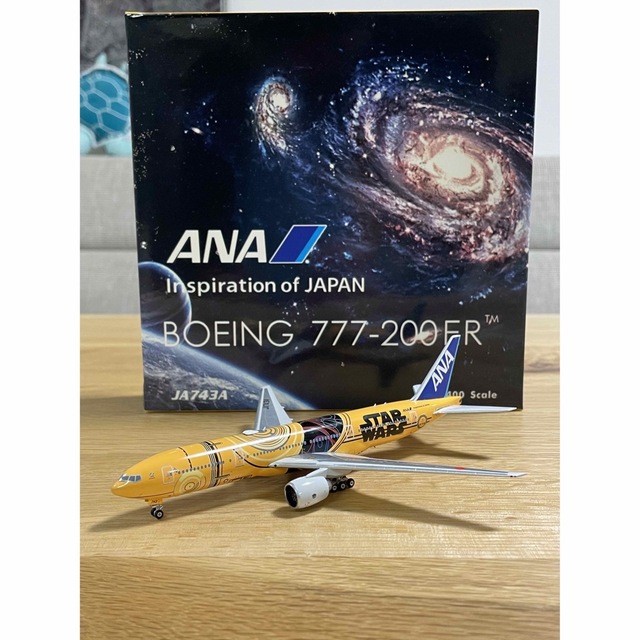 ANA B777-200ER スターウォーズC3-PO 特別塗装 1/400JA743Aスケール