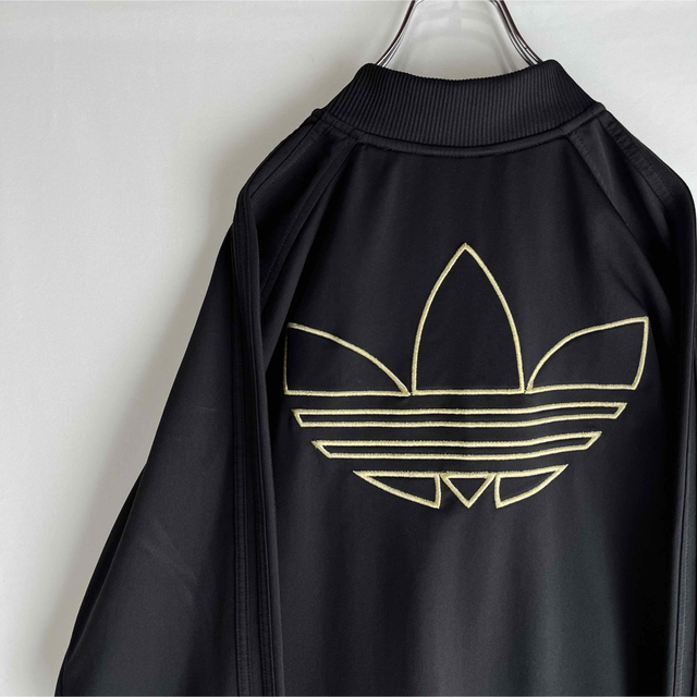 Adidasアディダス キルティングトラックジャケットジャージ クリーム色
