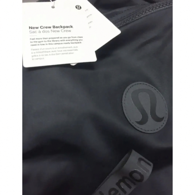 lululemon(ルルレモン)のルルレモン 新品タグ付き 22L オールブラック リュック (日本未入荷) レディースのバッグ(リュック/バックパック)の商品写真