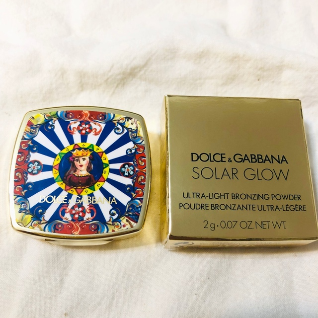 DOLCE&GABBANA(ドルチェアンドガッバーナ)のソーラーグロウ　ウルトラライト　ブロンジングパウダー　00 ミニサイズ　2g コスメ/美容のベースメイク/化粧品(フェイスパウダー)の商品写真