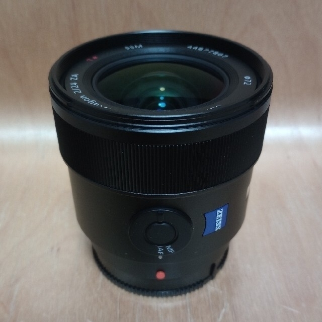 SONY(ソニー)のDistagon T* 24mm F2 ZA SSM SAL24F20Z スマホ/家電/カメラのカメラ(レンズ(単焦点))の商品写真