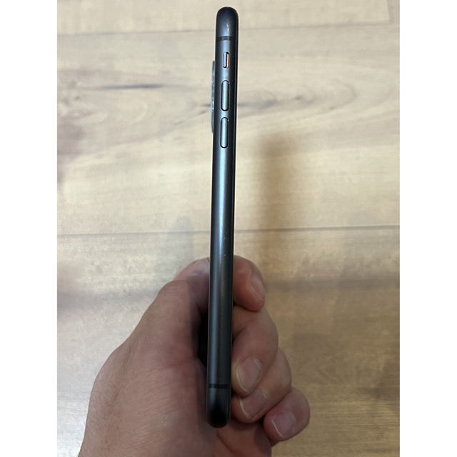 iPhone(アイフォーン)のiPhone 11 ブラック 128 GB SIMフリー　ジャンク スマホ/家電/カメラのスマートフォン/携帯電話(スマートフォン本体)の商品写真