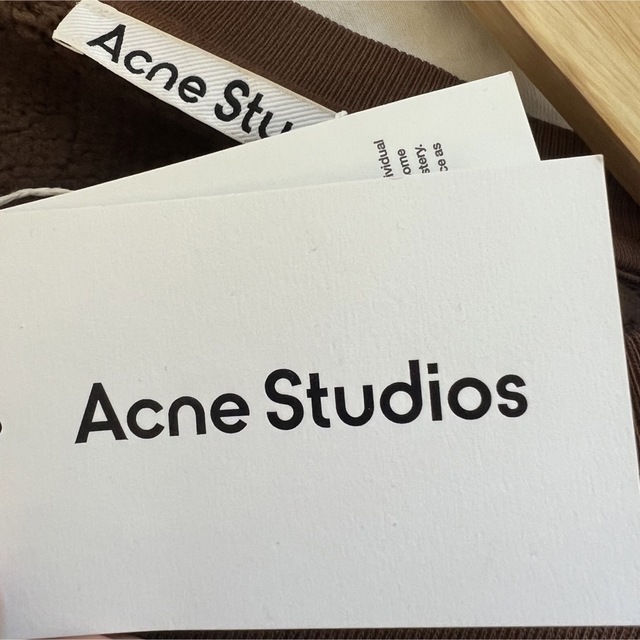 Acne Studios(アクネストゥディオズ)の【早い者勝ち!】acne studious 22ss刺繍スウェット サークルロゴ メンズのトップス(スウェット)の商品写真