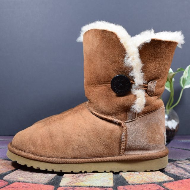 UGG australia アグ 23cm ムートン ブーツロッコのレディースシューズ