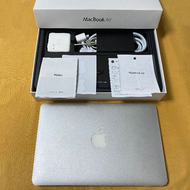 Apple(アップル)の[綺麗 美品]MacBook Air 11inch Model No:A1465 スマホ/家電/カメラのPC/タブレット(ノートPC)の商品写真