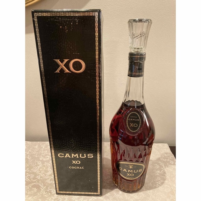 【未開栓】カミュ CAMUS XO 700ml 古酒 箱付きロングネック