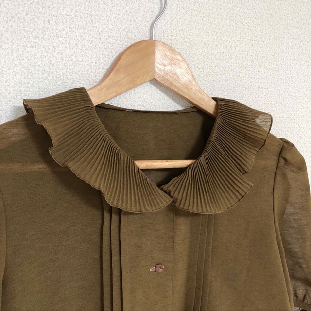 古着　ブラウンブラウス レディースのトップス(シャツ/ブラウス(半袖/袖なし))の商品写真