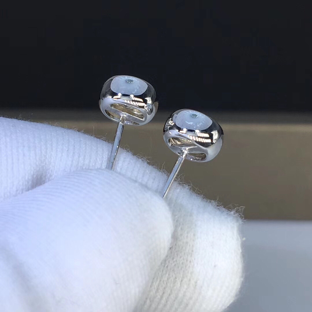 moissanite【newデザイン】輝くモアサナイト  ピアス　K18WG