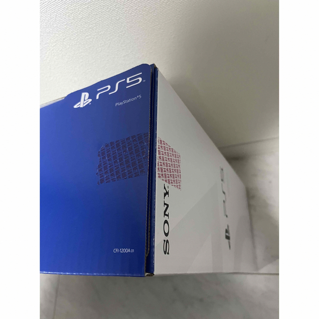 PlayStation(プレイステーション)のSONY PlayStation5 CFI-1200A01 エンタメ/ホビーのゲームソフト/ゲーム機本体(家庭用ゲーム機本体)の商品写真