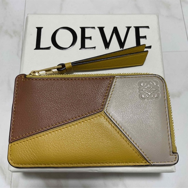 LOEWE(ロエベ)のLOEWE ロエベ パズルコインカードホルダー (クラシックカーフ) レディースのファッション小物(コインケース)の商品写真