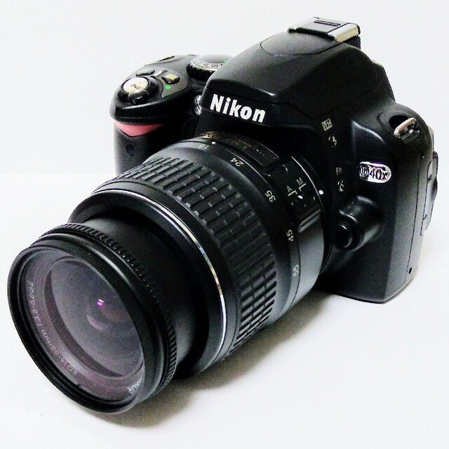 NIKON　D40X　デジタル一眼レフカメラ + Nikkor 18-55mm
