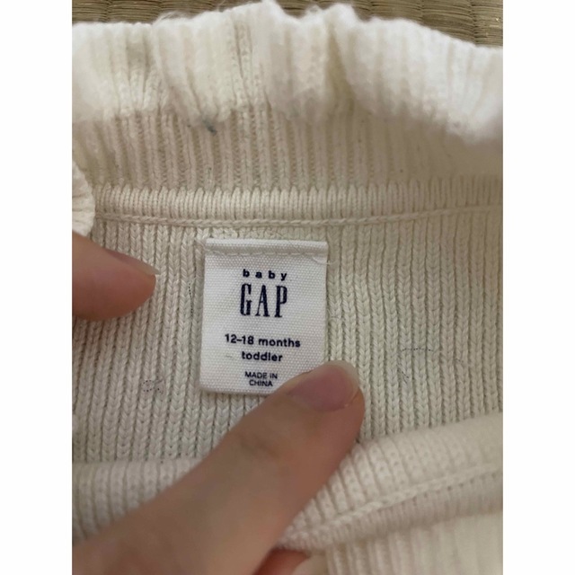 babyGAP(ベビーギャップ)のニット12-18 キッズ/ベビー/マタニティのベビー服(~85cm)(ニット/セーター)の商品写真
