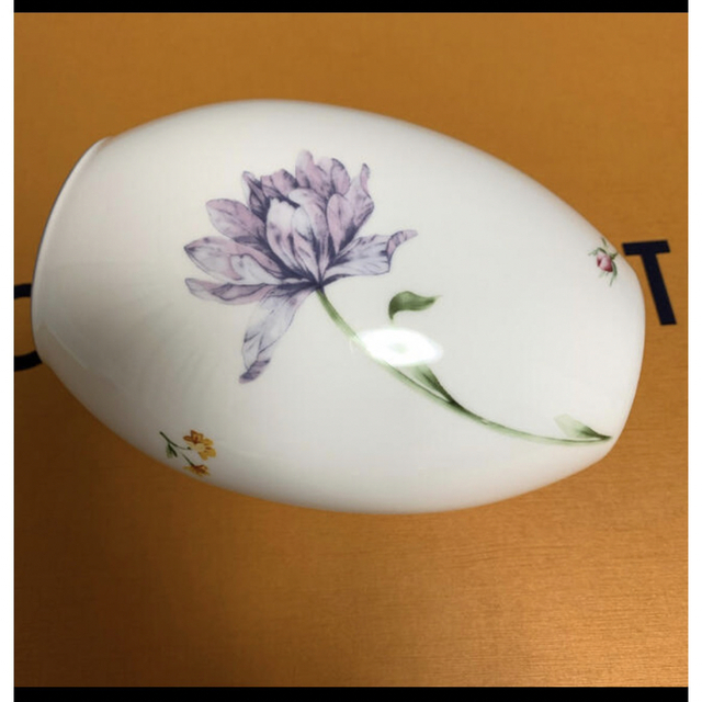 WEDGWOOD(ウェッジウッド)のウェッジウッド   花瓶　OPHELIA 新品　再値下げ インテリア/住まい/日用品のインテリア小物(花瓶)の商品写真