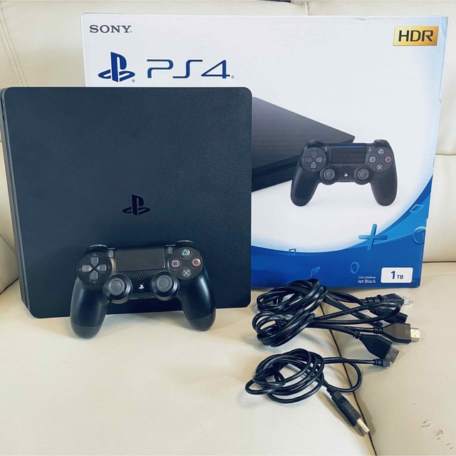 【新品印なし】PS4 本体 ジェット・ブラック 1TB PlayStation4