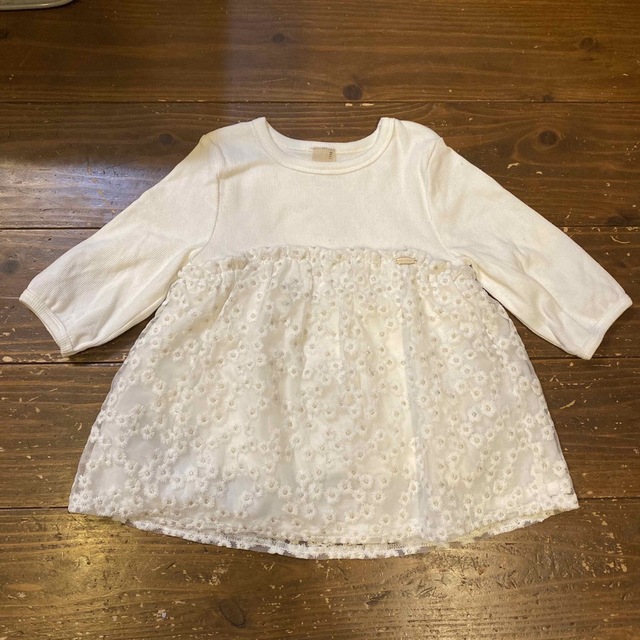 petit main(プティマイン)のプティマイン　　花柄付きトップス キッズ/ベビー/マタニティのキッズ服女の子用(90cm~)(Tシャツ/カットソー)の商品写真