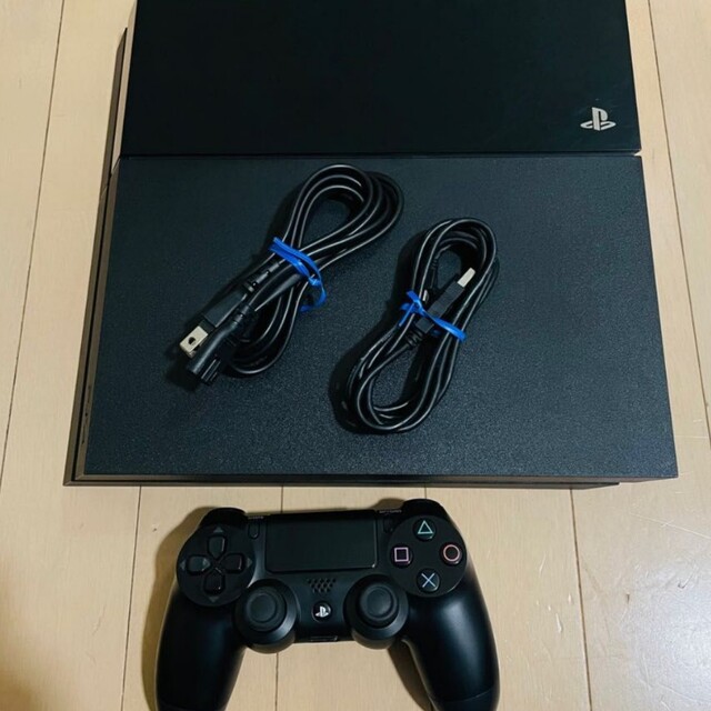 PlayStation4(プレイステーション4)のPS4 500GB CUH-1100A  PlayStation4 エンタメ/ホビーのゲームソフト/ゲーム機本体(家庭用ゲーム機本体)の商品写真