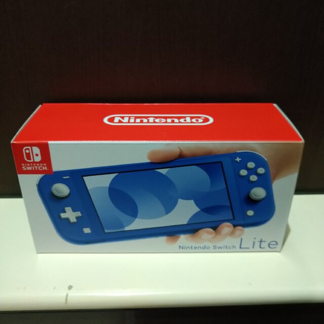 爆買い! 早い者勝ち Nintendo 任天堂 Switch スウィッチライト