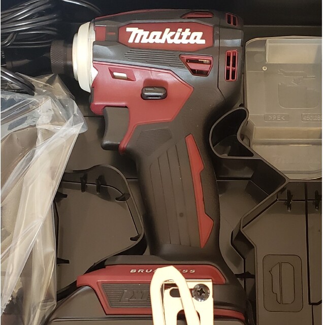 マキタ　電動インパクトドライバー　18v td172dgx ar makita