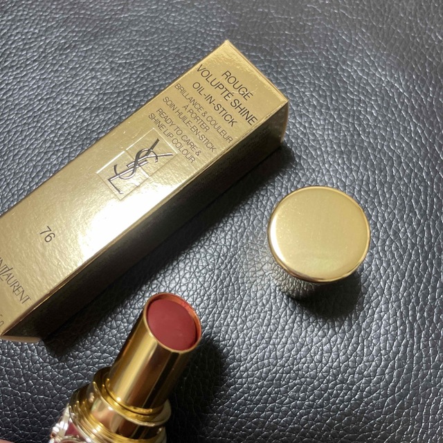 Yves Saint Laurent Beaute(イヴサンローランボーテ)のYSL ルージュ ヴォリュプテ シャイン 76 コスメ/美容のベースメイク/化粧品(口紅)の商品写真