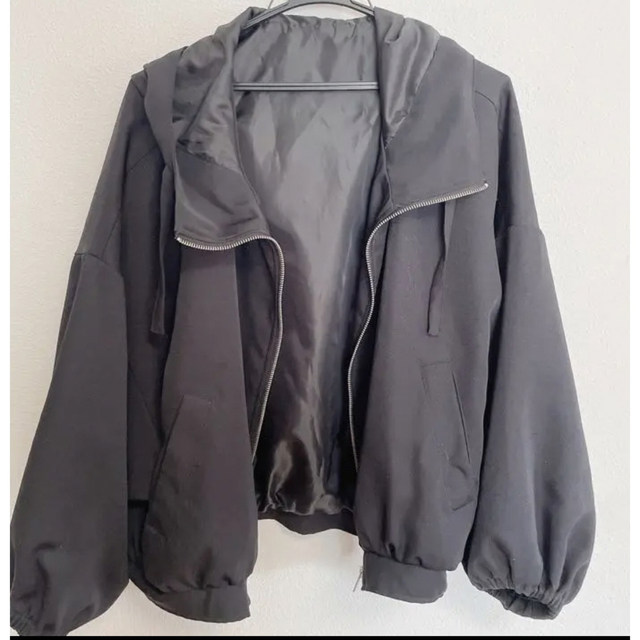 natural couture(ナチュラルクチュール)の黒　マウンテンジャケット レディースのジャケット/アウター(ナイロンジャケット)の商品写真