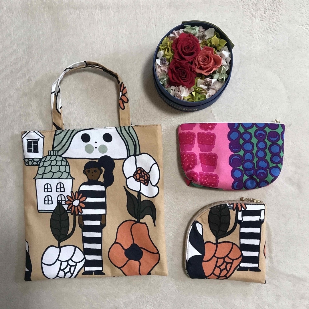 新品タグ付　マリメッコ　marimekko ウニッコ　ニットキャップ