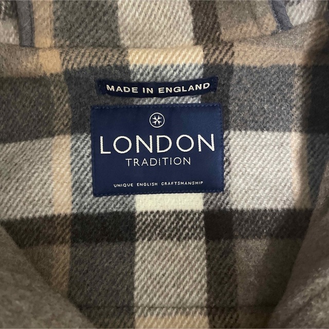 URBAN RESEARCH(アーバンリサーチ)のLondon tradition ×urban researchショートダッフル レディースのジャケット/アウター(ダッフルコート)の商品写真