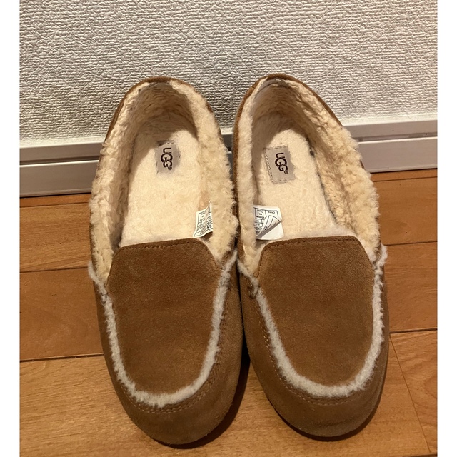 UGG(アグ)のUGGムートンシューズ レディースの靴/シューズ(スリッポン/モカシン)の商品写真