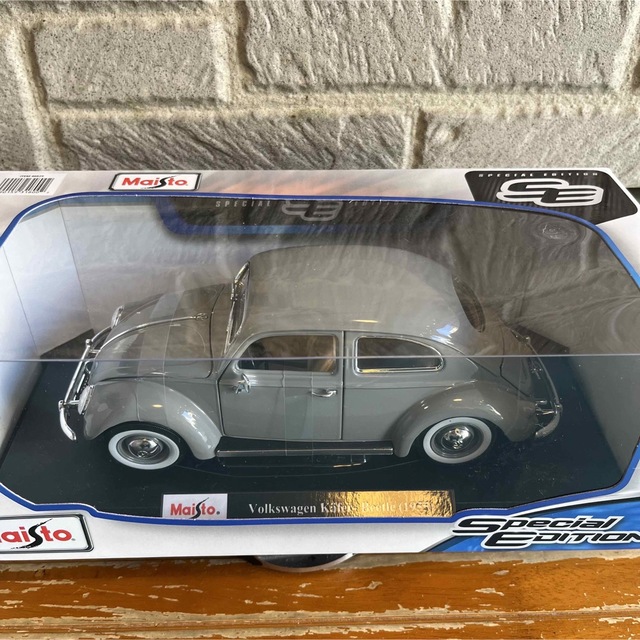 Volkswagen(フォルクスワーゲン)の新品1/18Maisto1955 Volkswagen Kafer-Beetle エンタメ/ホビーのおもちゃ/ぬいぐるみ(ミニカー)の商品写真