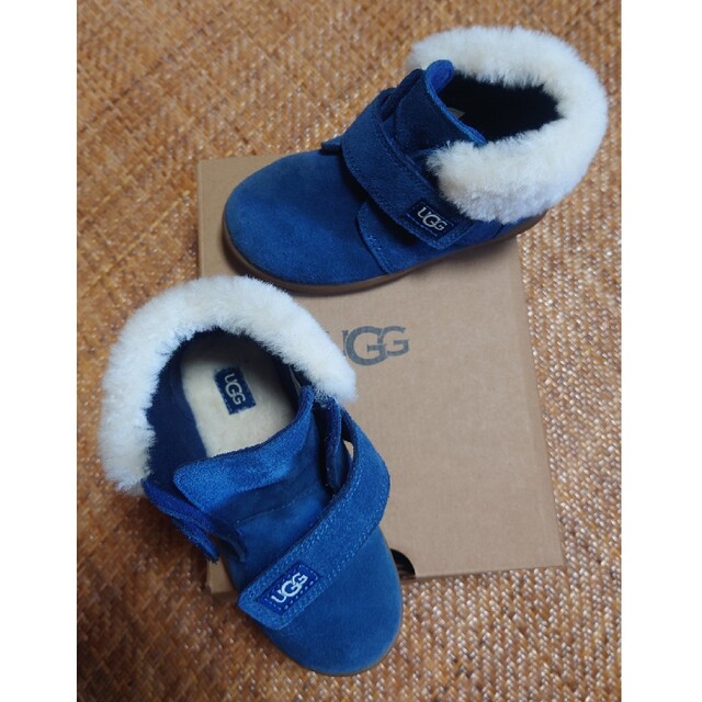 UGG(アグ)のUGGキッズブーツ 17cm キッズ/ベビー/マタニティのキッズ靴/シューズ(15cm~)(ブーツ)の商品写真