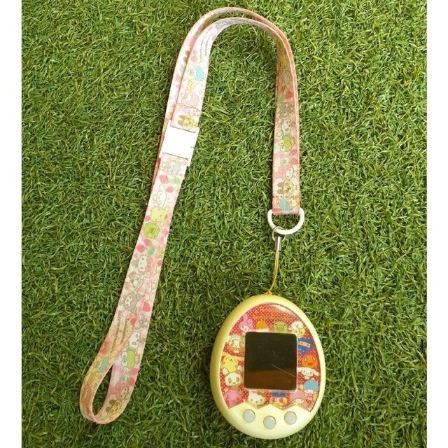 みみ様専用 たまごっちみーつ×サンリオキャラクターズ 専用ストラップ付き | フリマアプリ ラクマ