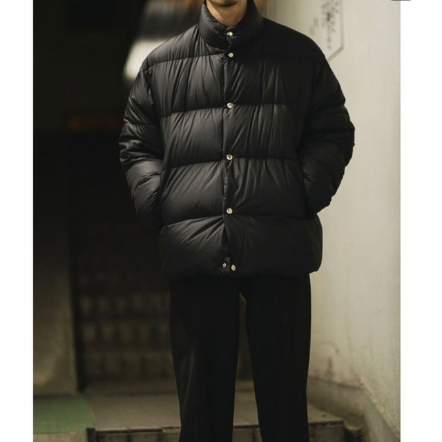 COMOLI(コモリ)のcomoli DOWN JACKET サイズ3 メンズのジャケット/アウター(ダウンジャケット)の商品写真