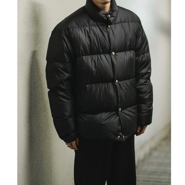 COMOLI(コモリ)のcomoli DOWN JACKET サイズ3 メンズのジャケット/アウター(ダウンジャケット)の商品写真