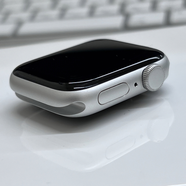 Apple Watch(アップルウォッチ)のW789 Apple Watch SE 第1世代　40mm アルミニウム GPS メンズの時計(腕時計(デジタル))の商品写真
