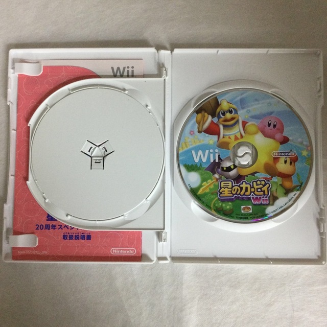 Wii(ウィー)の「星のカービィWiiソフト　2点セット」　KR0454 エンタメ/ホビーのゲームソフト/ゲーム機本体(家庭用ゲームソフト)の商品写真