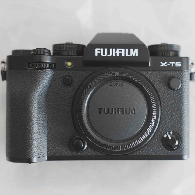 FUJIFILM X-T5 ボディ ブラック【新同品】 | フリマアプリ ラクマ