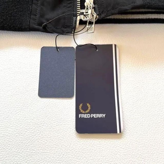 FRED PERRY(フレッドペリー)の新品タグ付き✨フレッドペリー　ブルゾン　裏地チェック　黒　ブラック レディースのジャケット/アウター(ブルゾン)の商品写真