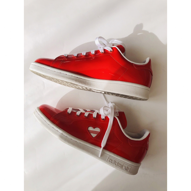 STANSMITH（adidas）(スタンスミス)のアディダス オリジナルススニーカー  スタンスミス Active Red 23 レディースの靴/シューズ(スニーカー)の商品写真