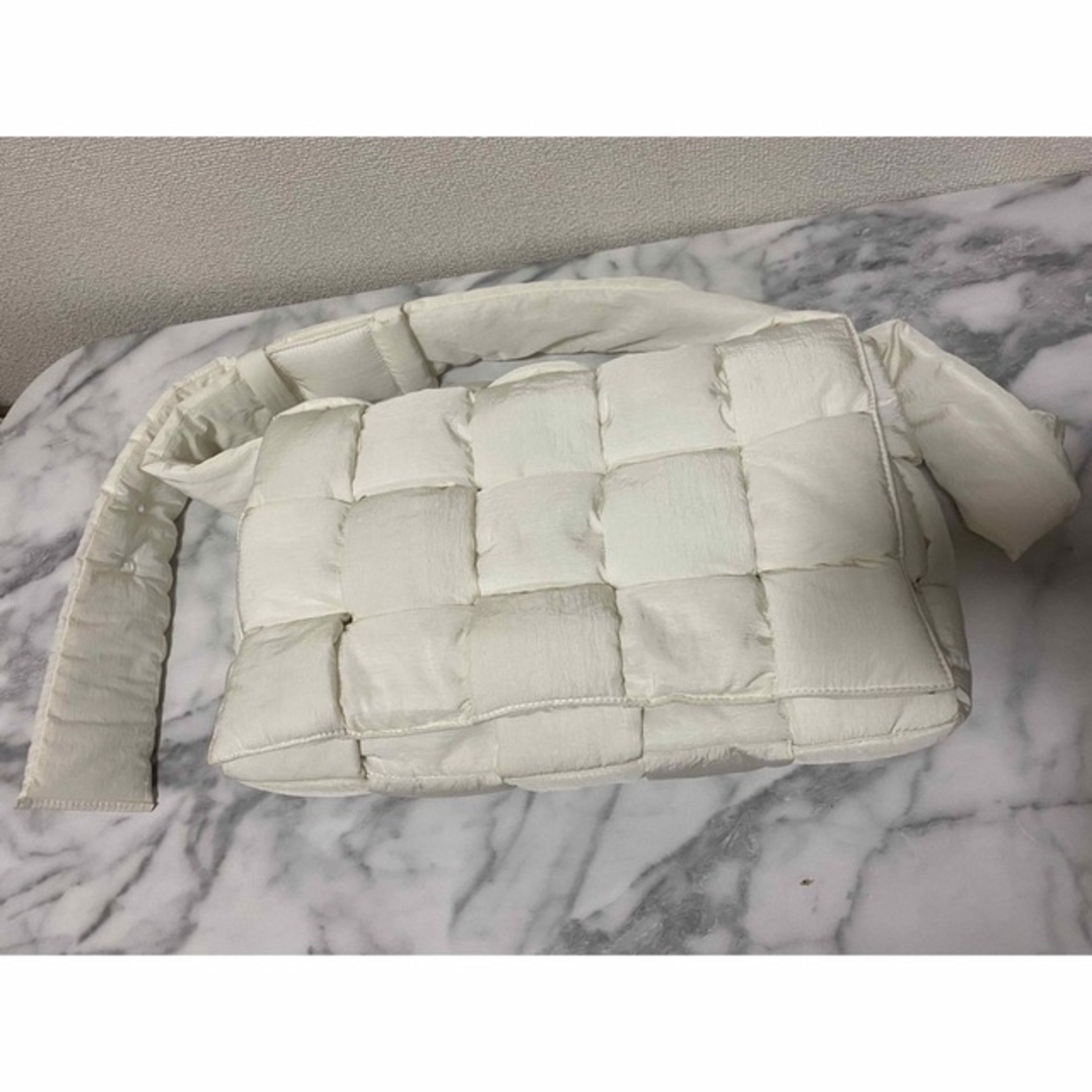 BOTTEGA VENETA マキシ パデッド テック カセット