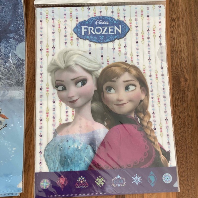 Disney(ディズニー)のアナと雪の女王 クリアファイル 3つセット エンタメ/ホビーのアニメグッズ(クリアファイル)の商品写真