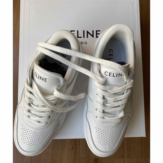 希少 黒入荷！ - celine ブロックスニーカー オプティックホワイト