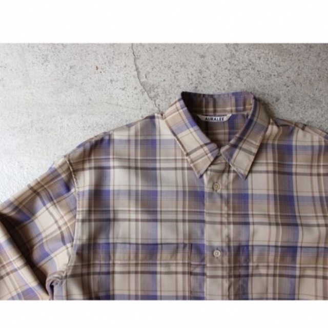 AURALEE(オーラリー)のAURALEE SUPER LIGHT WOOL CHECK SHIRTS  レディースのトップス(Tシャツ(長袖/七分))の商品写真