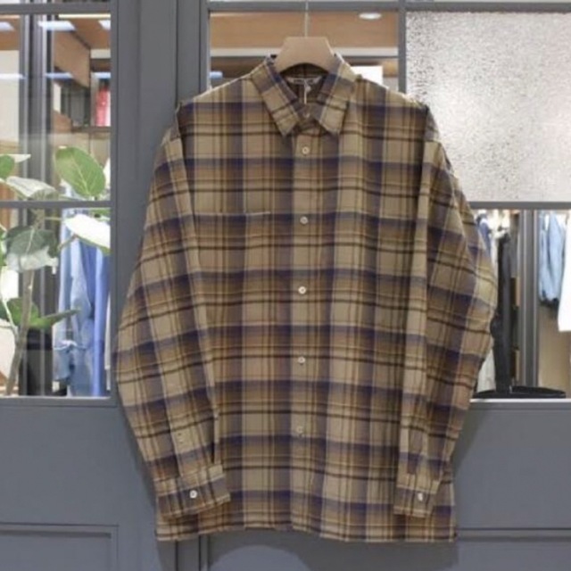 AURALEE(オーラリー)のAURALEE SUPER LIGHT WOOL CHECK SHIRTS  レディースのトップス(Tシャツ(長袖/七分))の商品写真