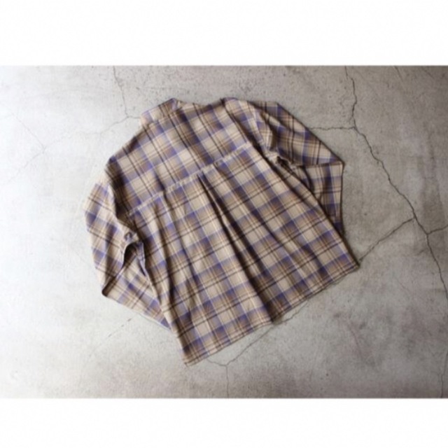 AURALEE(オーラリー)のAURALEE SUPER LIGHT WOOL CHECK SHIRTS  レディースのトップス(Tシャツ(長袖/七分))の商品写真