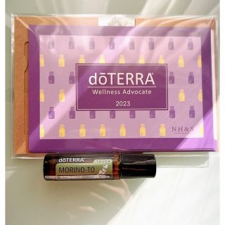 ドテラ(doTERRA)の【匿名配送】doTERRA 森の音タッチ（カレンダー付き）(エッセンシャルオイル（精油）)